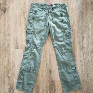 UNIONBAY khaki green Cargo Pants Size 9 convertible to capri, stud detail Y2K